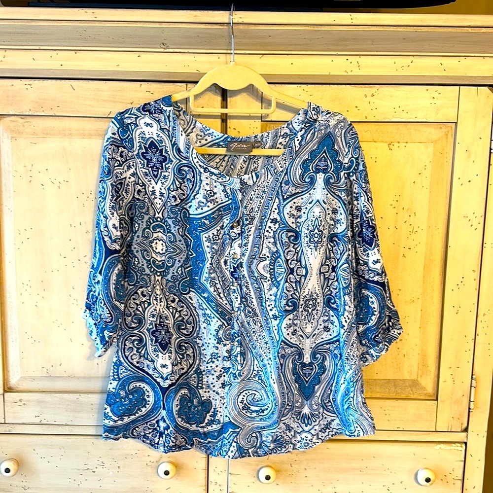 GIA CURVES SIZE  M/18 SO PRETTY!!!